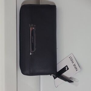 Nine West Black Wildwood SLG Zip Wallet